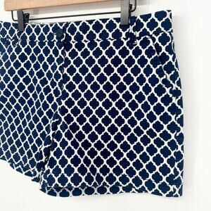 Crown & Ivy Navy Blue and White Patterned Shorts Size 12